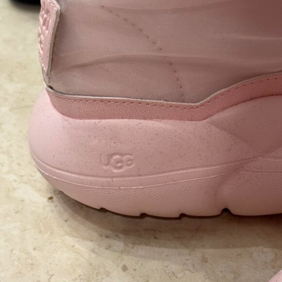 Collina Strada x UGG ruffle seashell classic short boots size us 8 pink - Picture 4 of 7